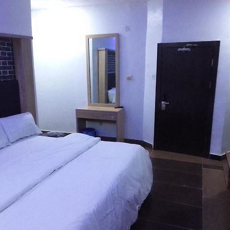 Exclusive Mansion Lekki Phase 1 Hotel Ilado Bagian luar foto