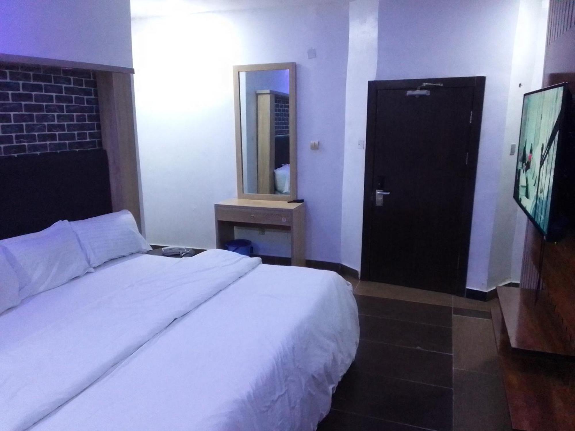 Exclusive Mansion Lekki Phase 1 Hotel Ilado Bagian luar foto