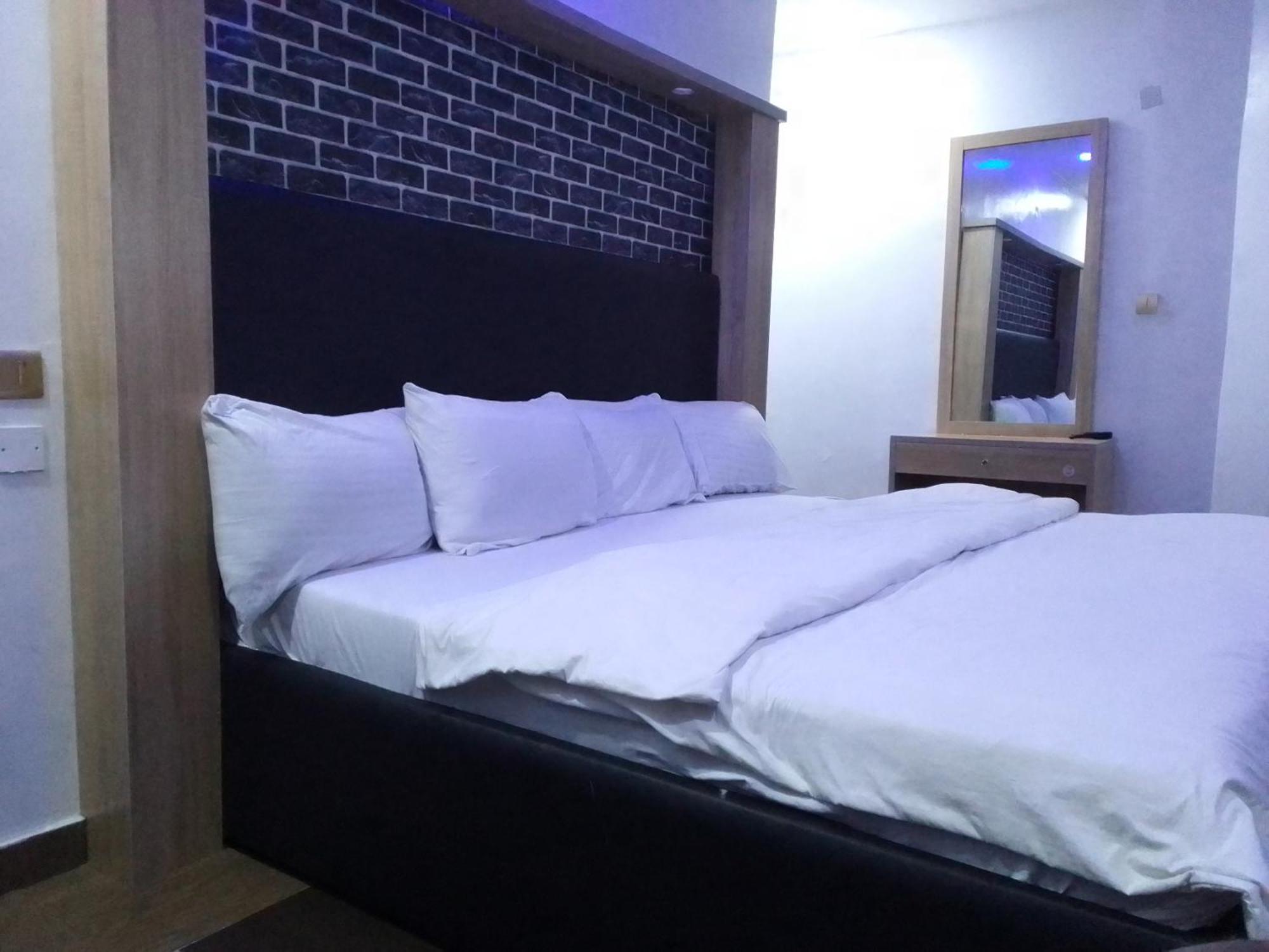Exclusive Mansion Lekki Phase 1 Hotel Ilado Bagian luar foto